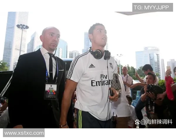 足球巨星转会风云：谁是离开母队后成就传奇的新篇章